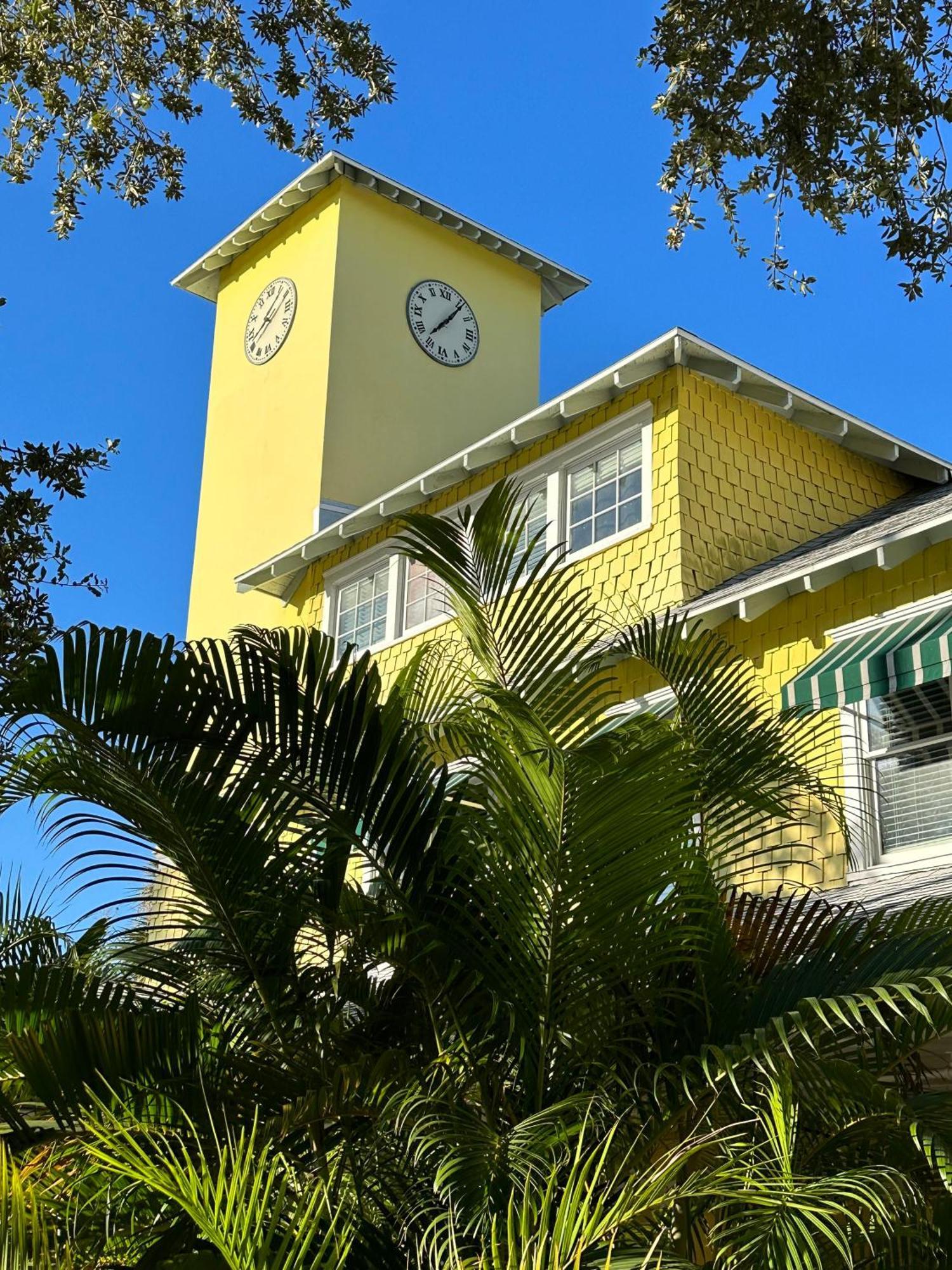 Peninsula Bed & Cocktails Hotel กัลฟ์พอร์ท ภายนอก รูปภาพ