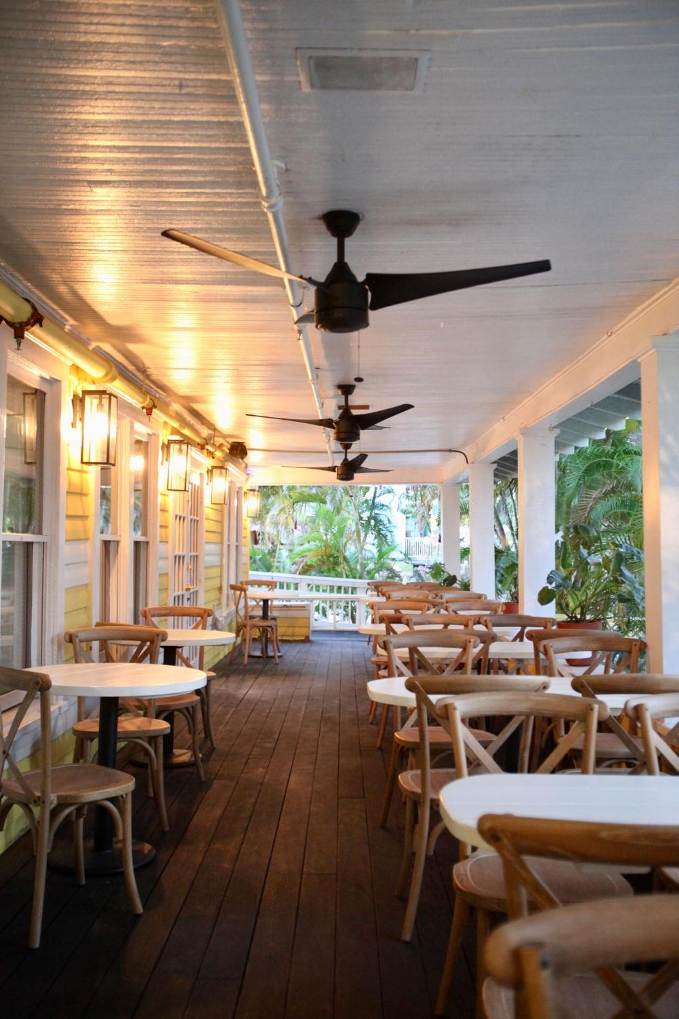 Peninsula Bed & Cocktails Hotel กัลฟ์พอร์ท ภายนอก รูปภาพ